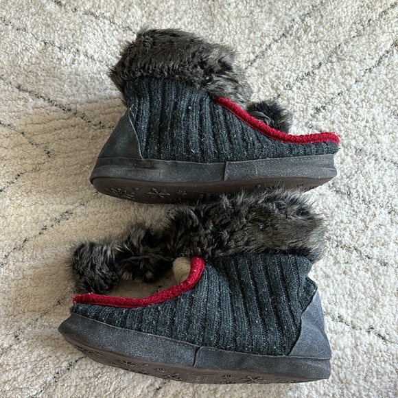 Roots Knit & Suede with Rubber Sole Slippers Medium 6 1/2 - 7 1/2 - Picture 2 of 7